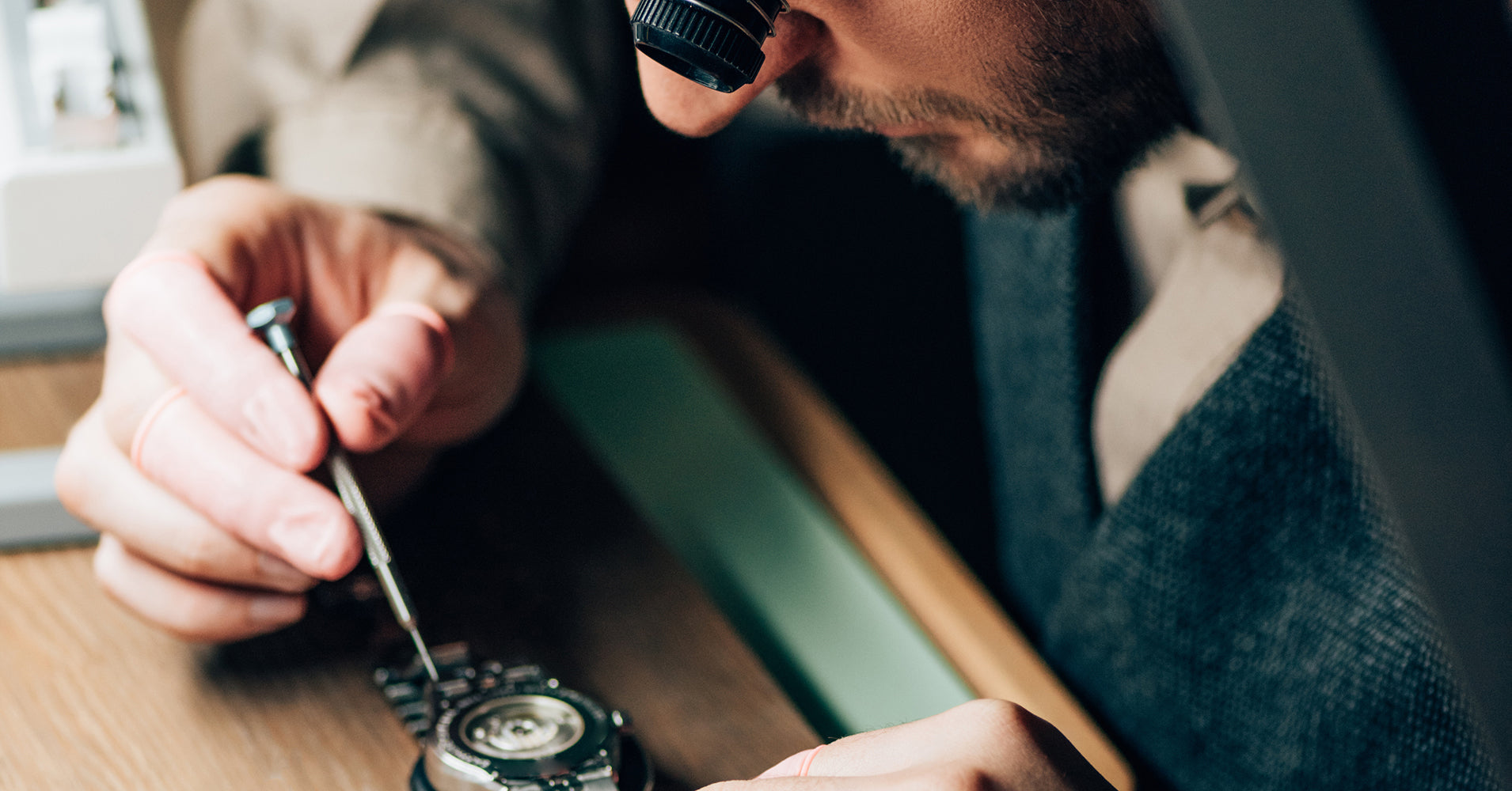 How to restore an old watch?