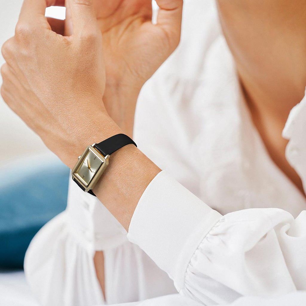 bracelet vernis noir femme