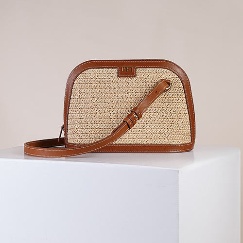 Petit sac en raphia pour femme